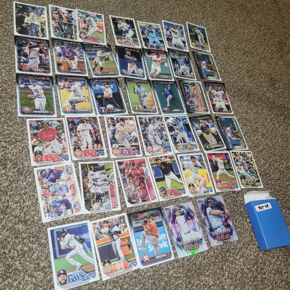 🔥5/$20 Topps Baseball Trading Card lot of 40